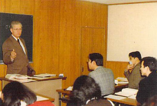 アフリカ、ロシア、南アフリカ、アジアの各地にまで